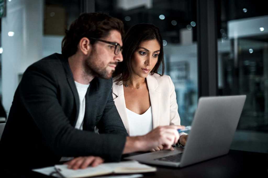 CIO | Middle East > Collaboration / teamwork / meeting / planning / strategy